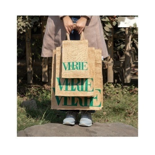 Layered Typography Shopper