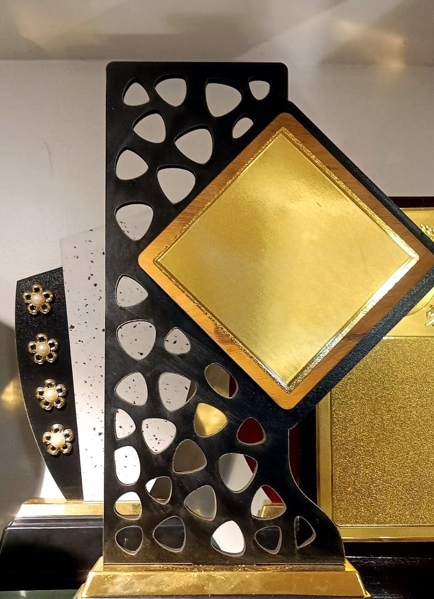 Memento / Plaque Reference โ MMT-009
